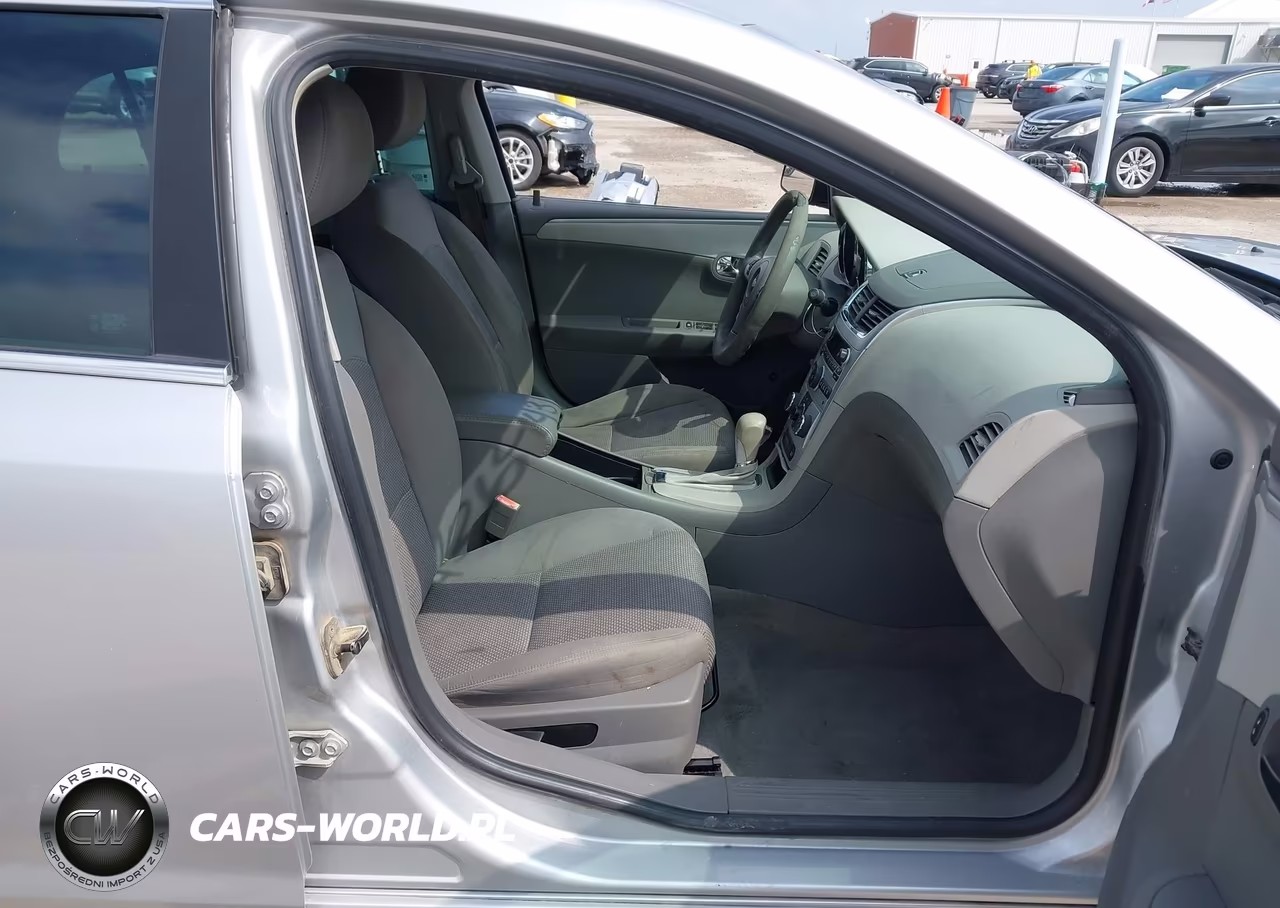 2011 Chevrolet Malibu Ls VIN:1G1ZB5E13BF305095 - 5