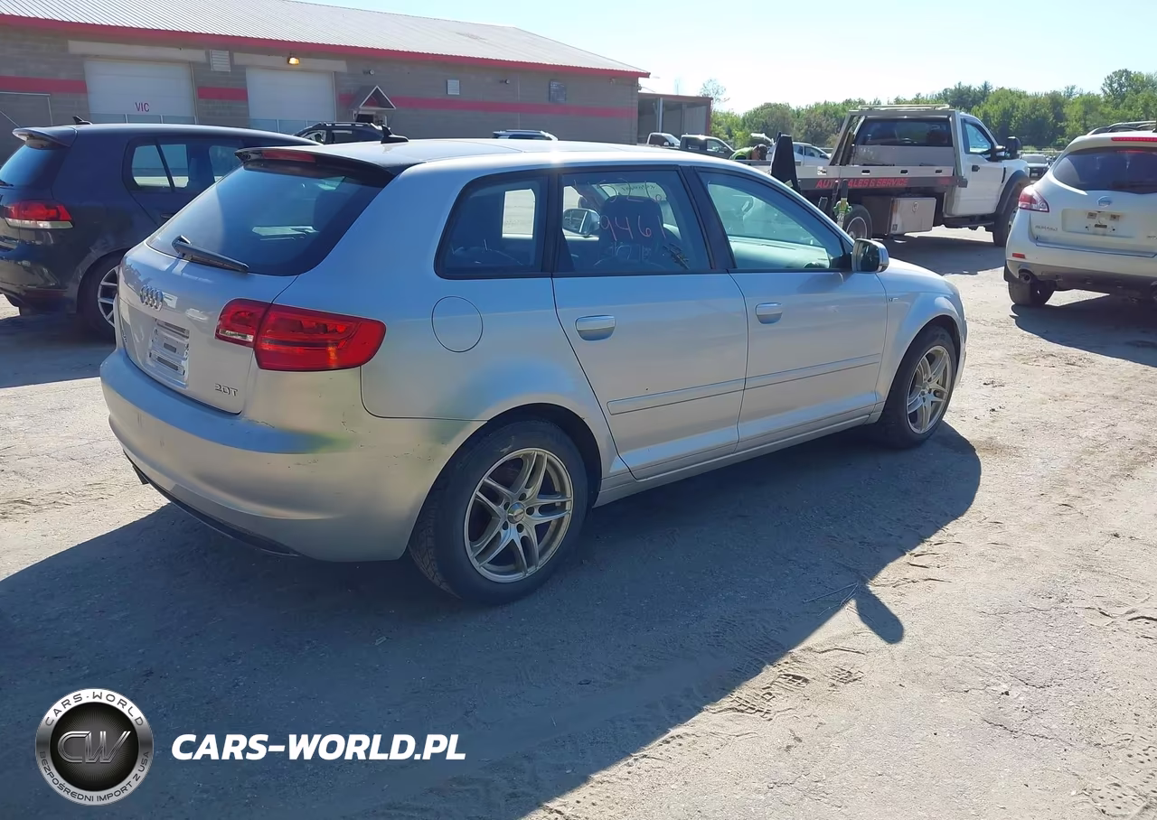 2012 Audi A3 2.0T Premium VIN:WAUBEAFMXCA162661 - 4
