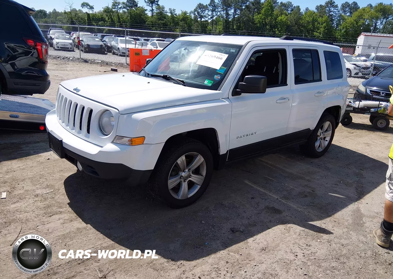 2013 Jeep Patriot Latitude VIN:1C4NJRFB3DD114637 - 2