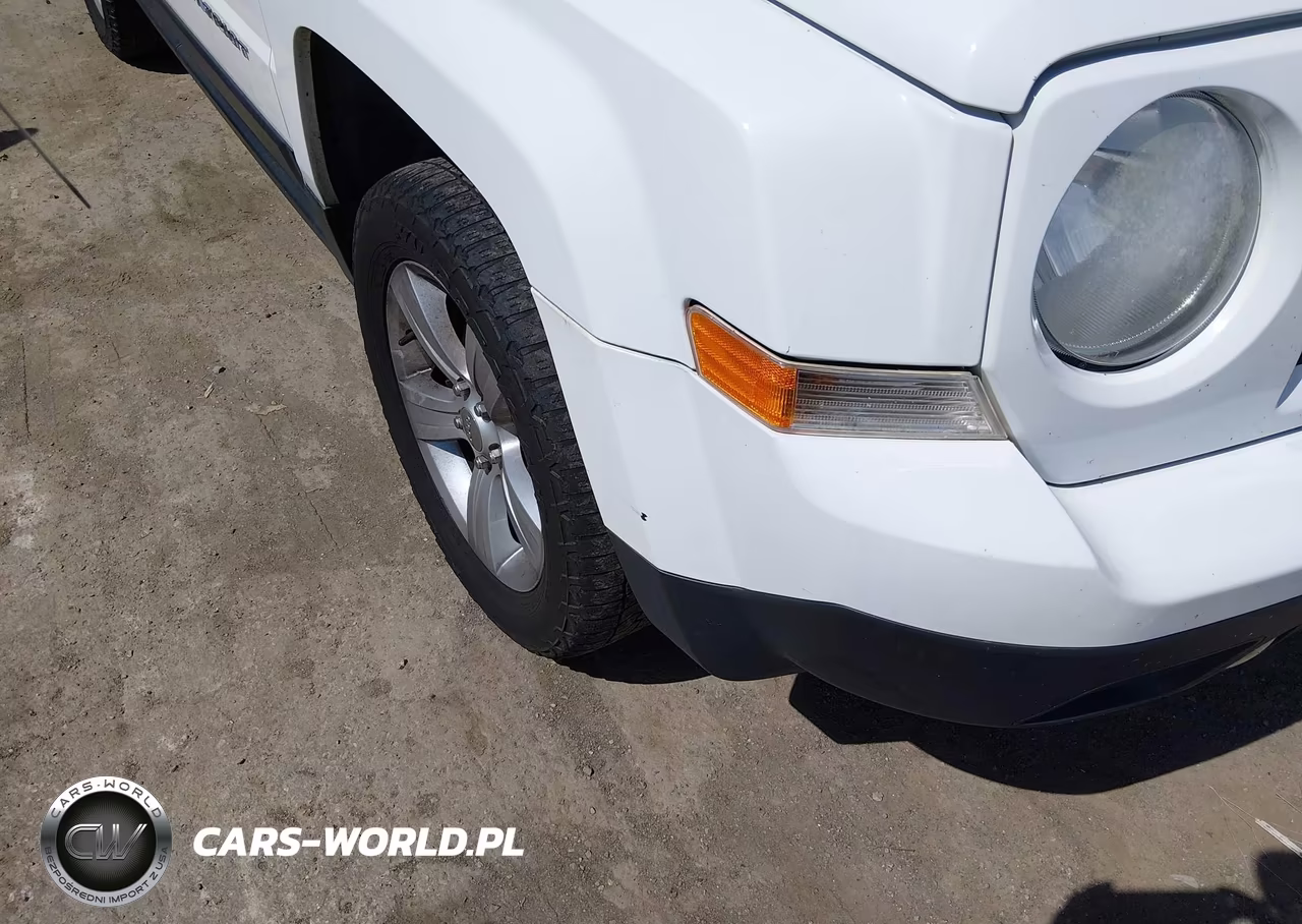 2013 Jeep Patriot Latitude VIN:1C4NJRFB3DD114637 - 6