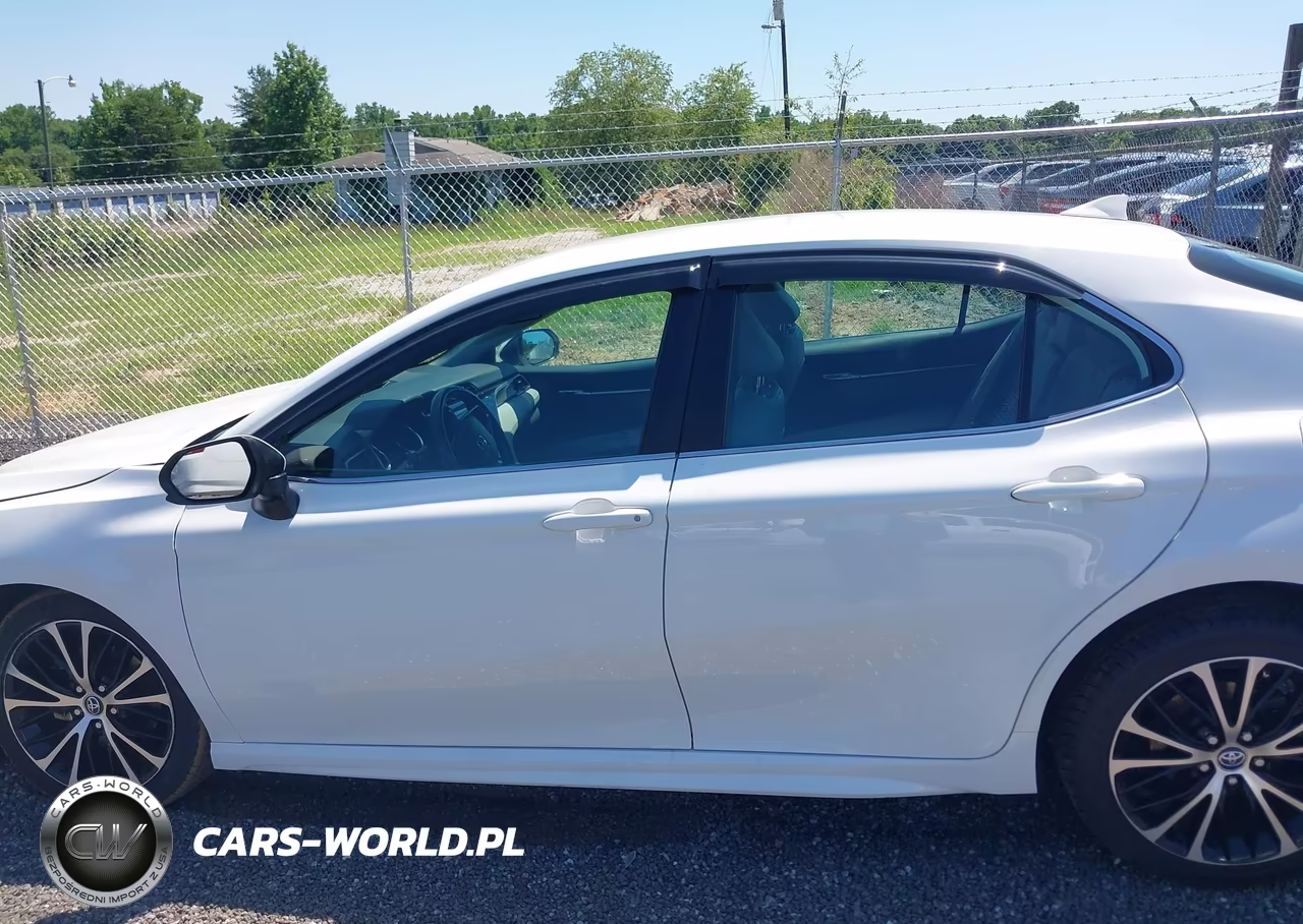 2020 Toyota Camry Se VIN:4T1G11AK6LU877893 - 14