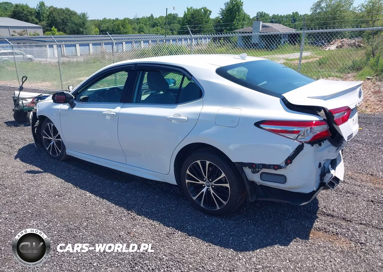 2020 Toyota Camry Se VIN:4T1G11AK6LU877893 - 3