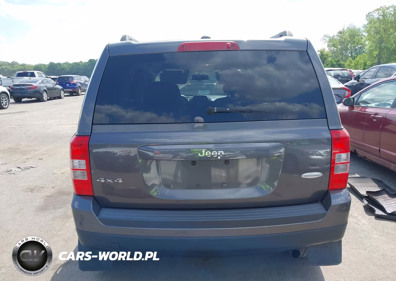 2015 Jeep Patriot Latitude VIN:1C4NJRFB9FD189586 - 16