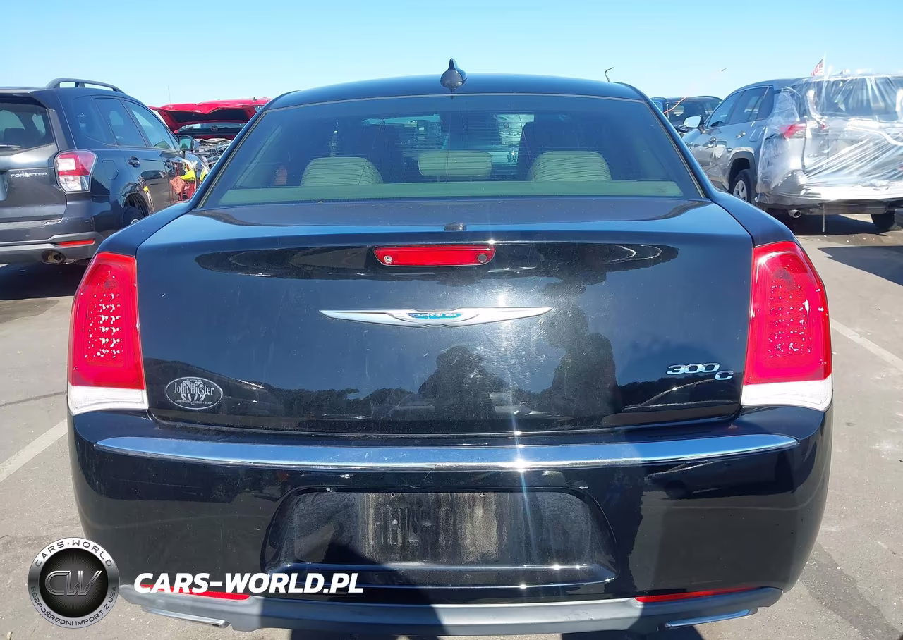 2016 Chrysler 300C VIN:2C3CCAEGXGH135786 - 17