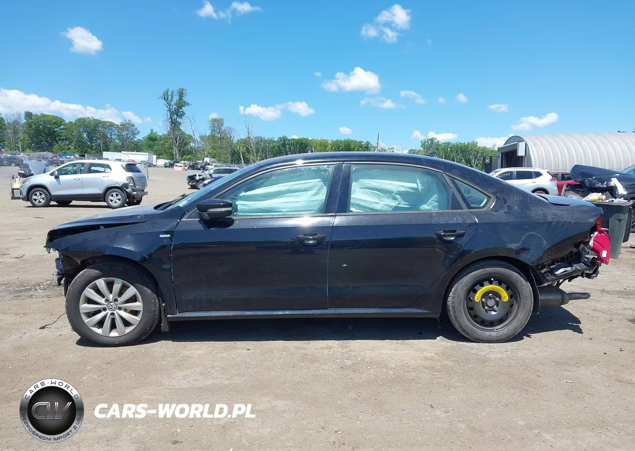 2015 Volkswagen Passat 1.8T Wolfsburg Edition VIN:1VWAT7A32FC019845 - 15