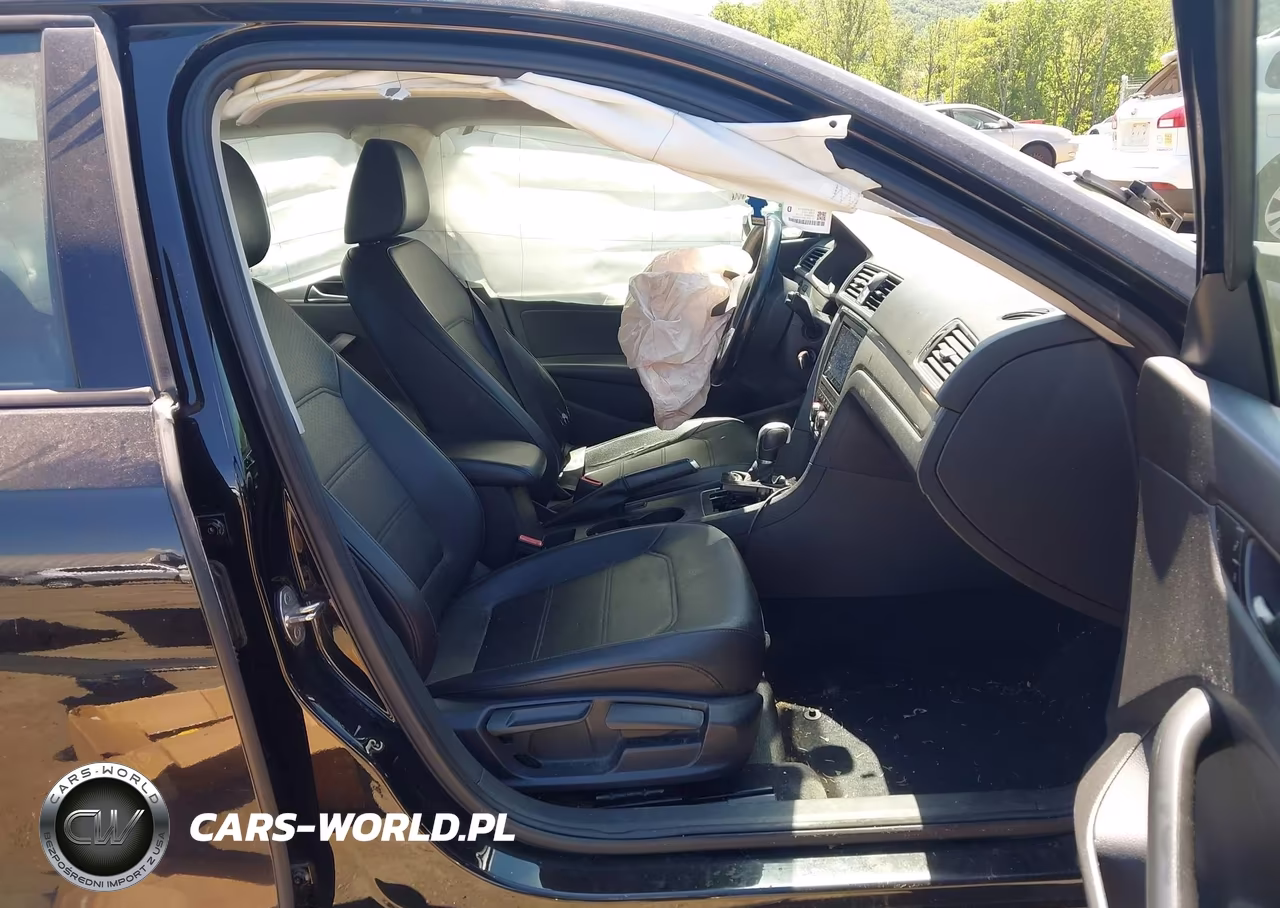 2015 Volkswagen Passat 1.8T Wolfsburg Edition VIN:1VWAT7A32FC019845 - 5