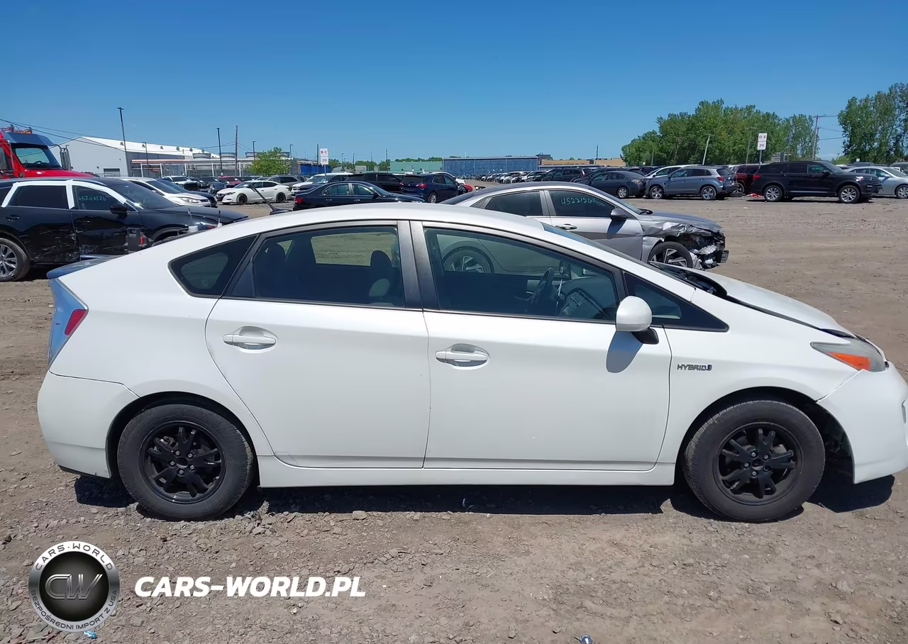 2012 Toyota Prius Three VIN:JTDKN3DU2C5464939 - 13