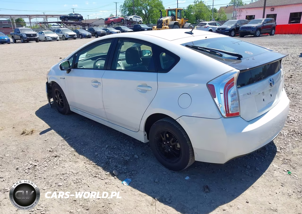 2012 Toyota Prius Three VIN:JTDKN3DU2C5464939 - 3