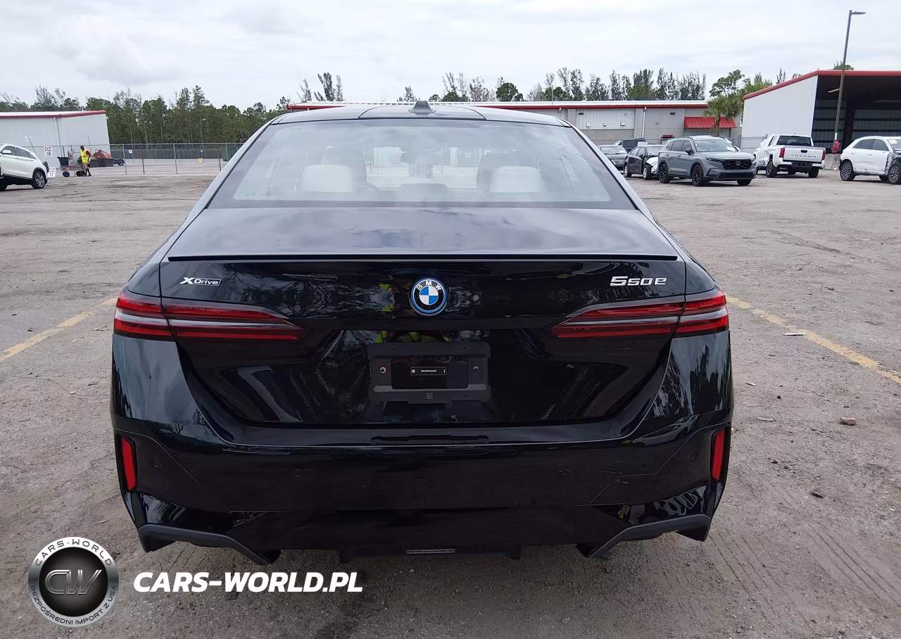 2026 BMW 550E xDrive VIN:WBA13FK07TCX10136 - 17