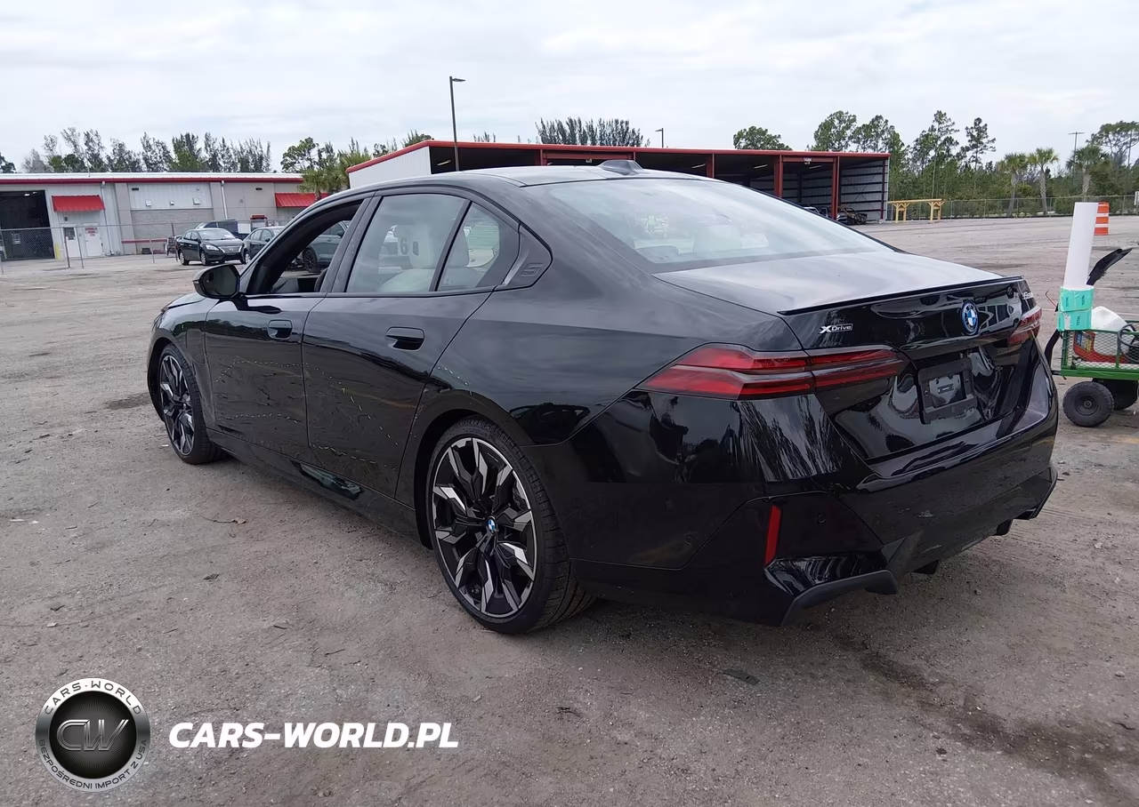 2026 BMW 550E xDrive VIN:WBA13FK07TCX10136 - 3