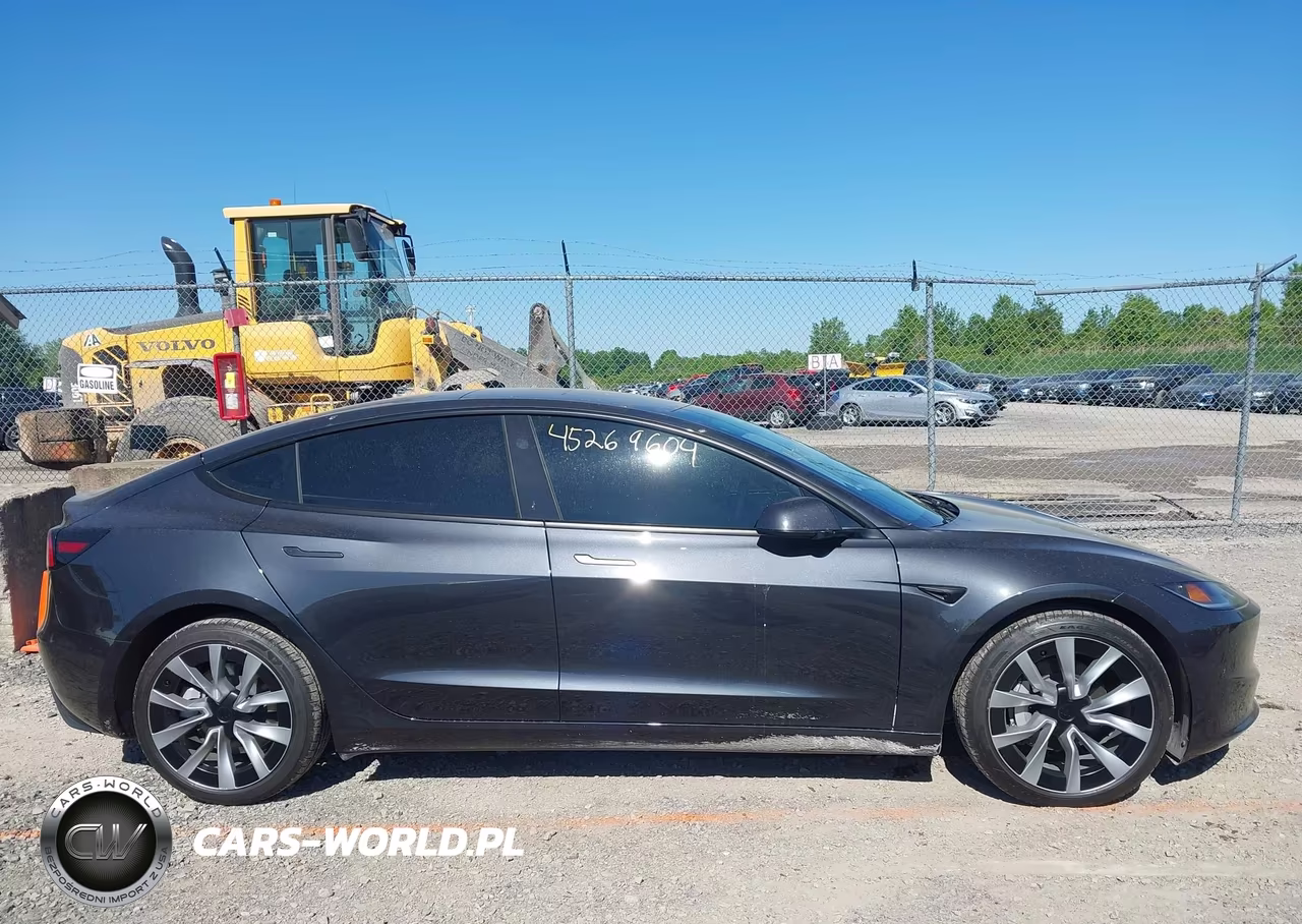 2025 Tesla Model 3 Long Range All-Wheel Drive VIN:5YJ3E1EB5SF064926 - 12