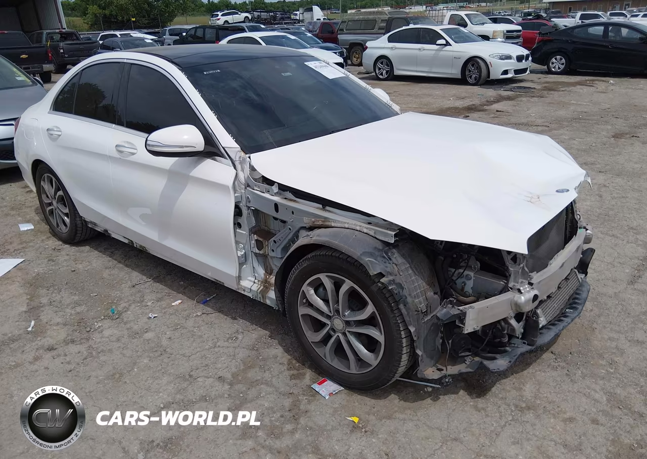 2015 Mercedes-Benz C 300 – zdjęcie 1 z 17