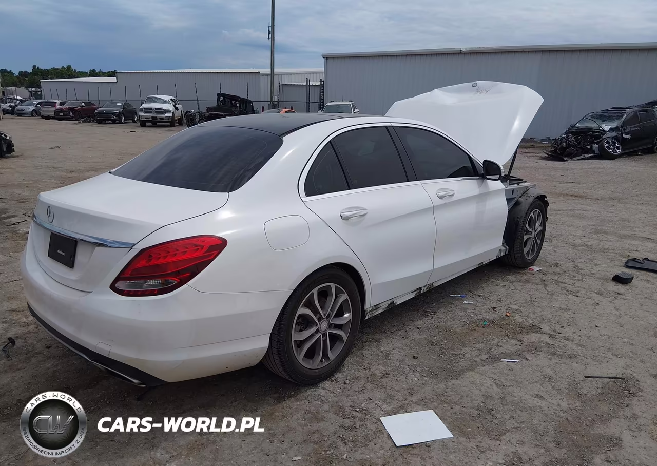2015 Mercedes-Benz C 300 VIN:55SWF4JB8FU077515 - 4