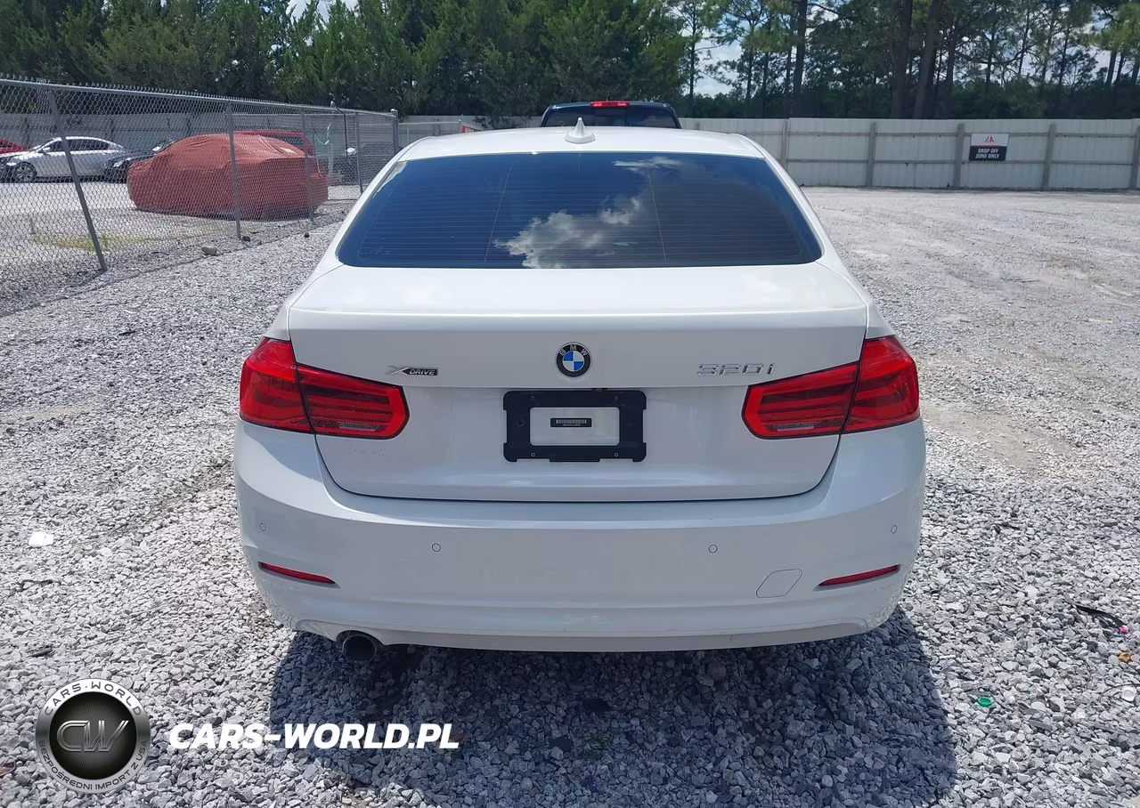 2018 BMW 320I xDrive VIN:WBA8A3C54JA358798 - 16