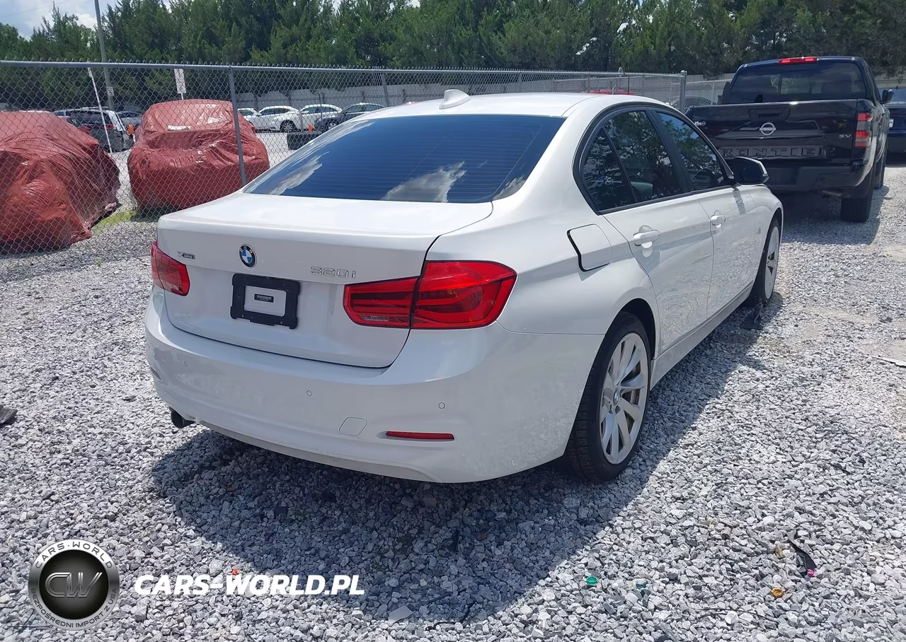 2018 BMW 320I xDrive VIN:WBA8A3C54JA358798 - 4