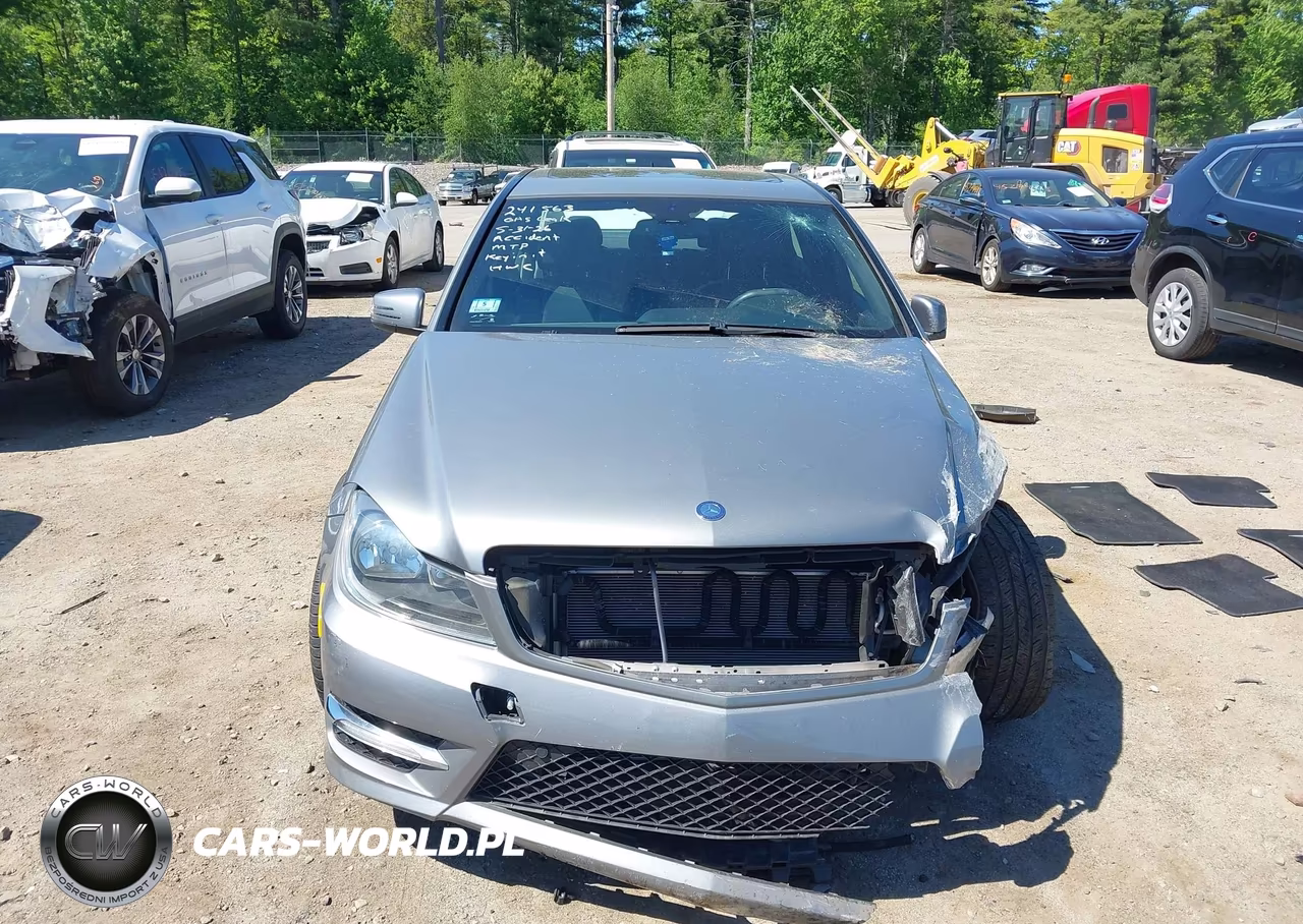 2012 Mercedes-Benz C 300 Sport 4Matic VIN:WDDGF8BB0CA712071 - 13