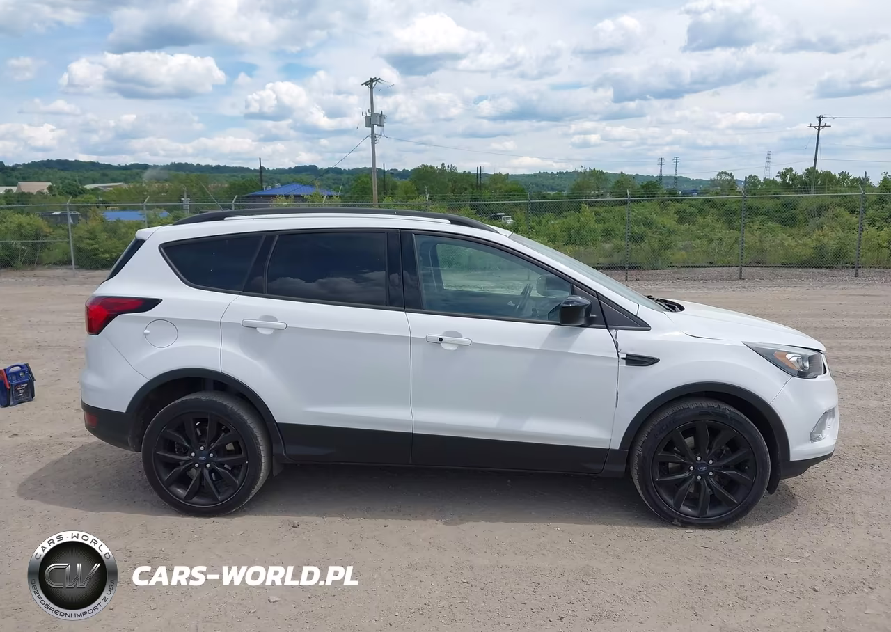 2019 Ford Escape Se VIN:1FMCU9GD4KUB51882 - 14