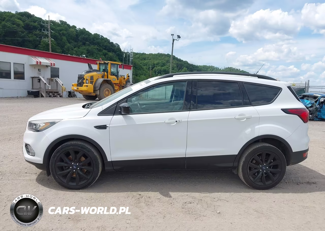 2019 Ford Escape Se VIN:1FMCU9GD4KUB51882 - 15