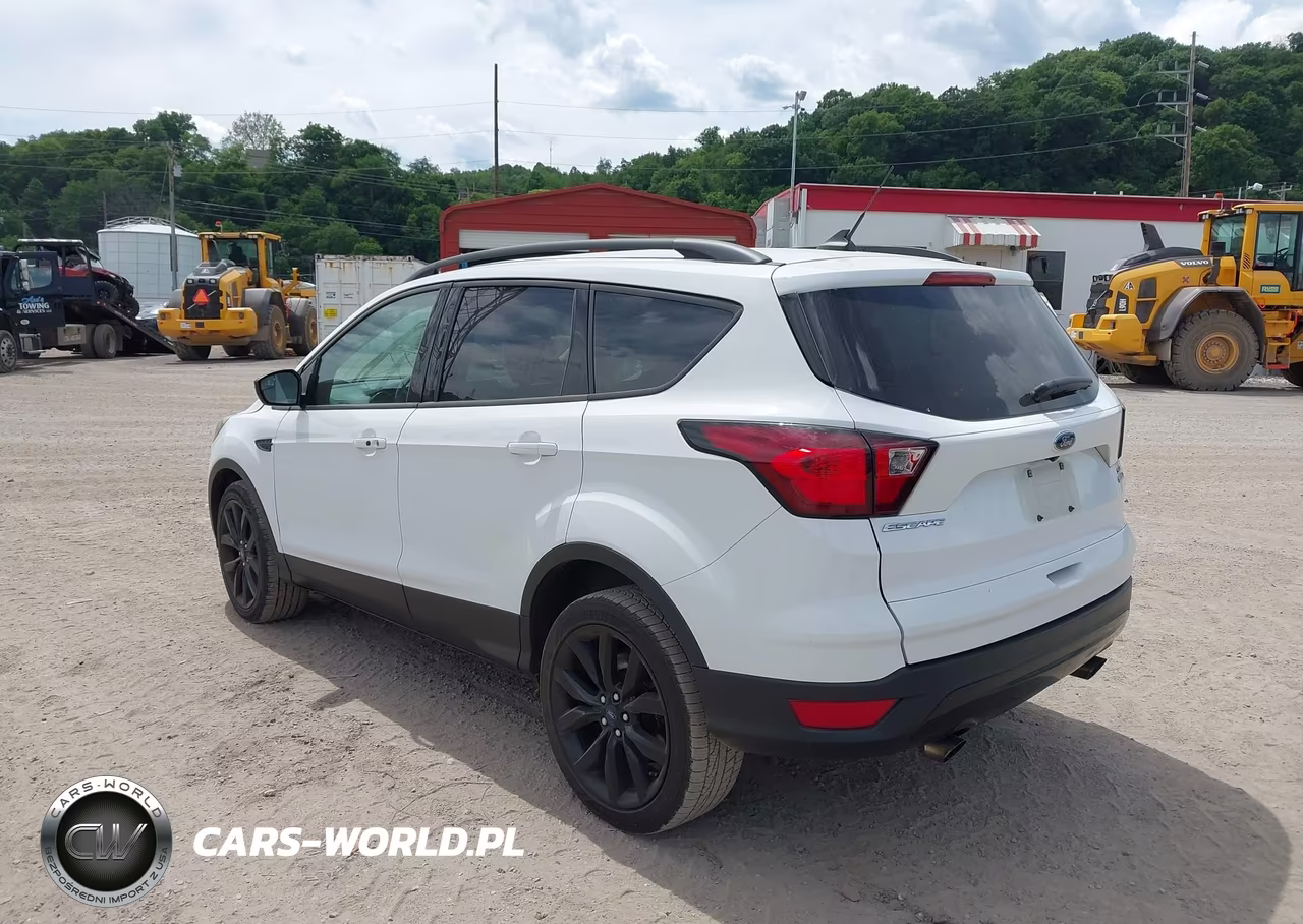 2019 Ford Escape Se VIN:1FMCU9GD4KUB51882 - 3