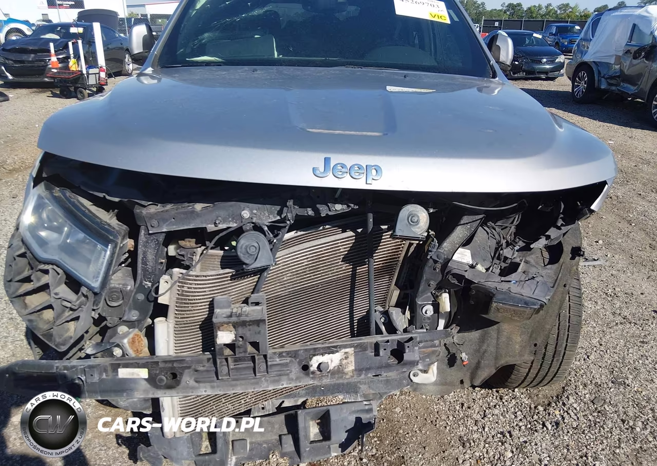 2018 Jeep Grand Cherokee Laredo E 4X2 VIN:1C4RJEAG6JC246810 - 6