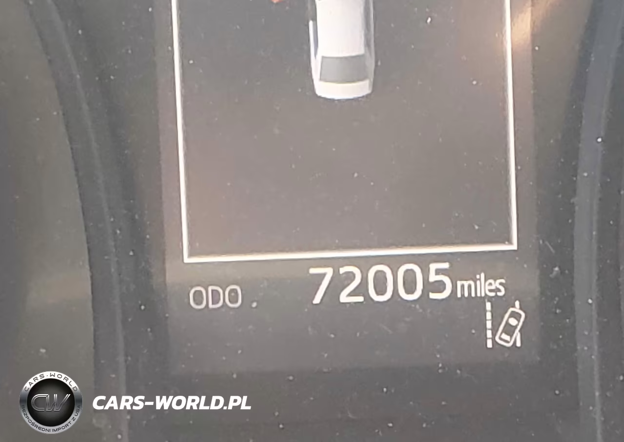 2018 Toyota Camry Le VIN:4T1B11HK1JU055774 - 16
