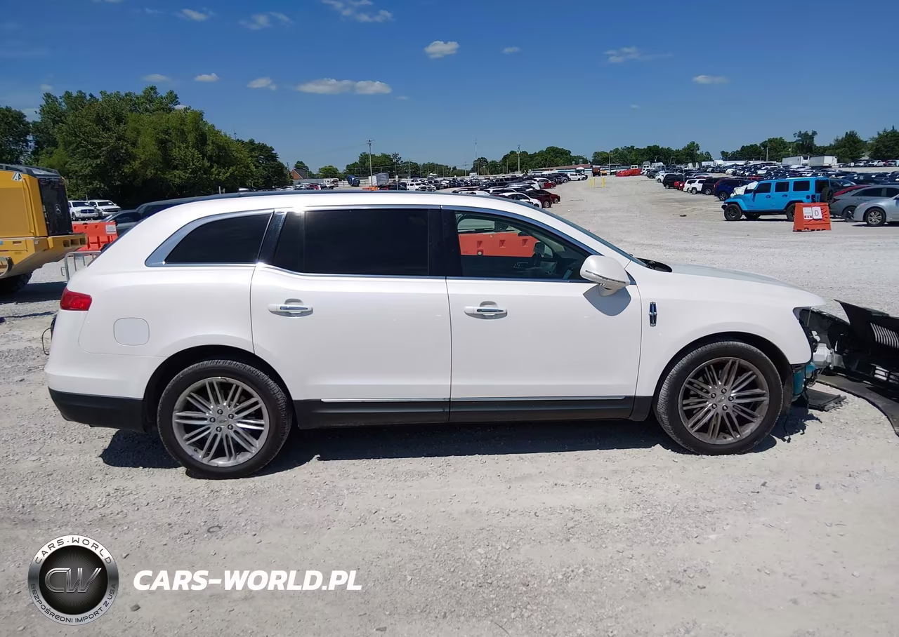 2016 Lincoln Mkt Ecoboost VIN:2LMHJ5AT2GBL01335 - 14