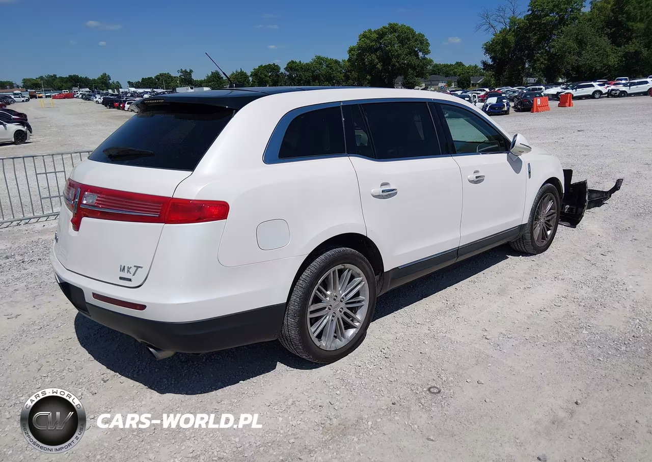 2016 Lincoln Mkt Ecoboost VIN:2LMHJ5AT2GBL01335 - 4