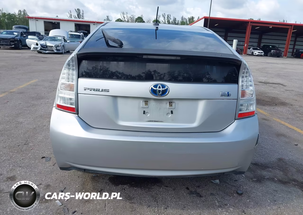2011 Toyota Prius Two VIN:JTDKN3DUXB5347141 - 16
