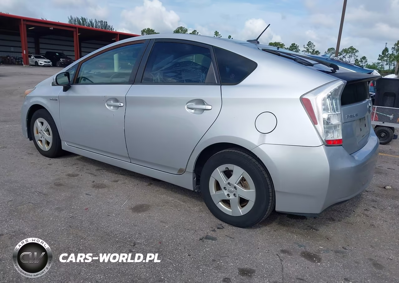 2011 Toyota Prius Two VIN:JTDKN3DUXB5347141 - 3