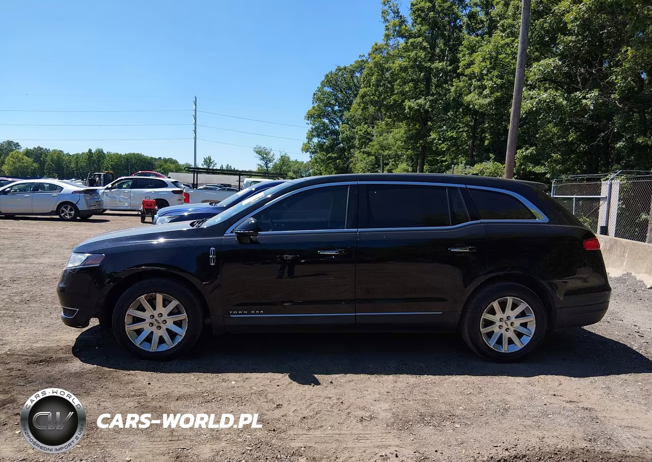 2017 Lincoln Mkt Livery VIN:2LMHJ5NK5HBL01476 - 14