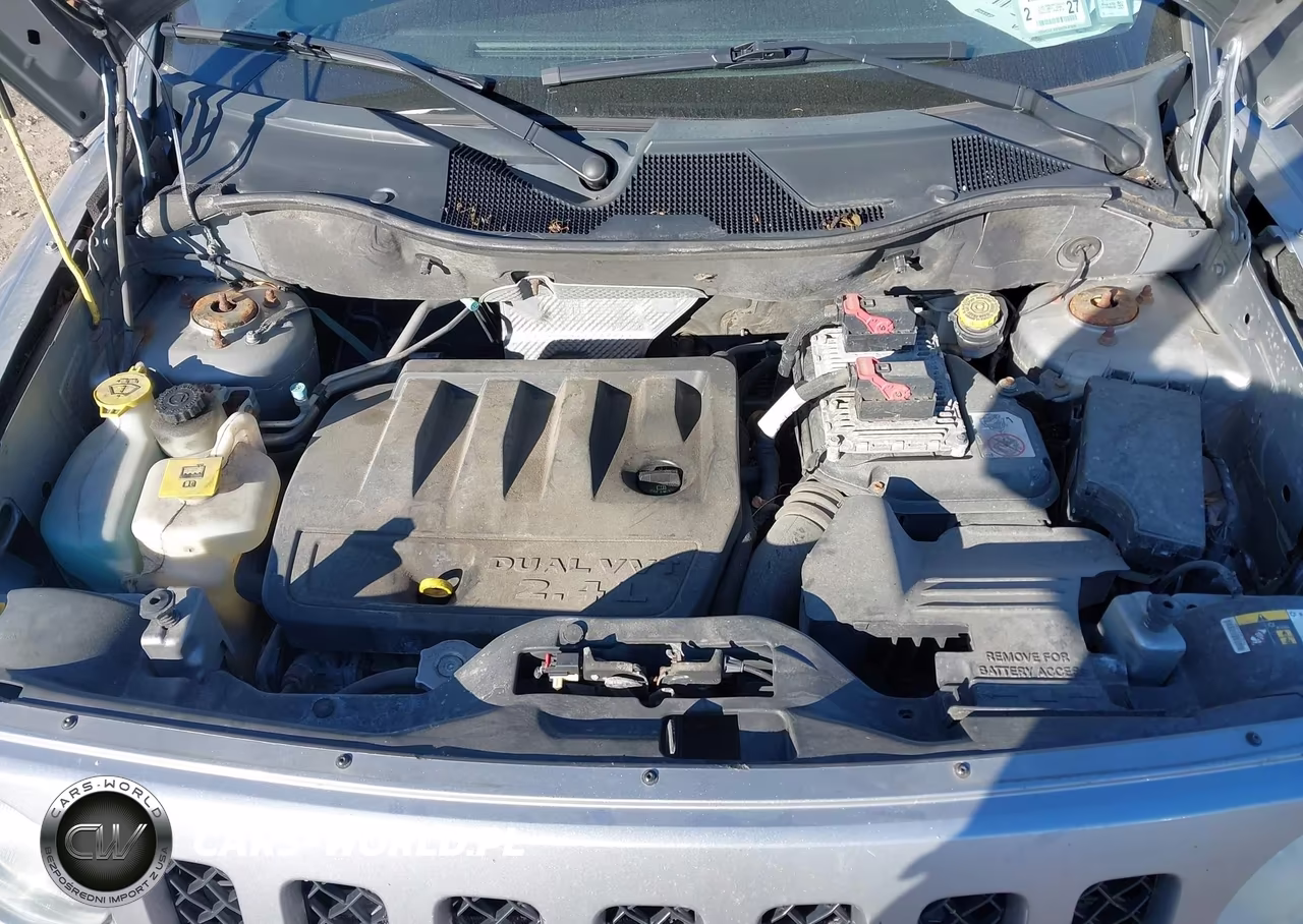 2015 Jeep Patriot Latitude VIN:1C4NJPFB3FD139125 - 10