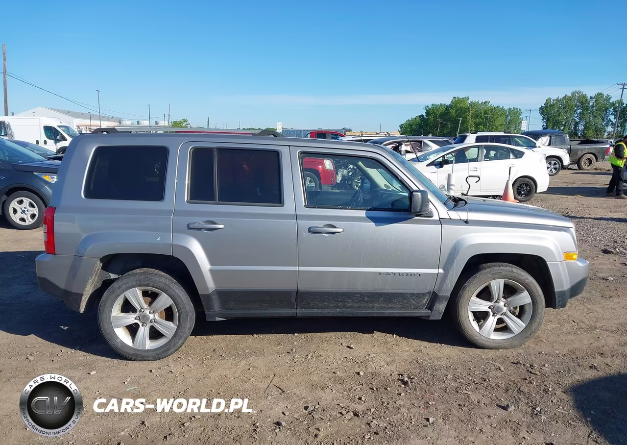 2015 Jeep Patriot Latitude VIN:1C4NJPFB3FD139125 - 13