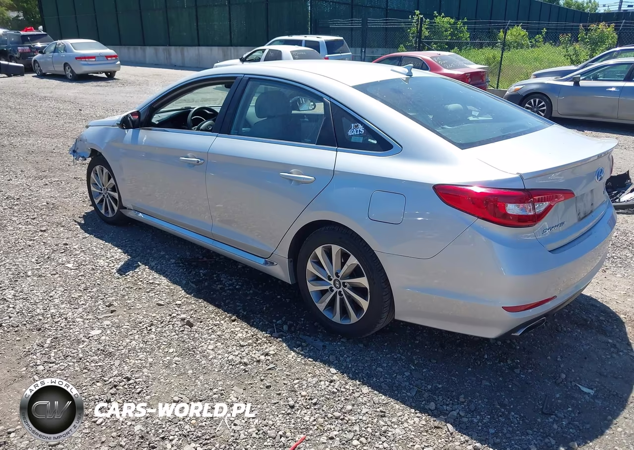 2015 Hyundai Sonata Sport VIN:5NPE34AF6FH032759 - 3