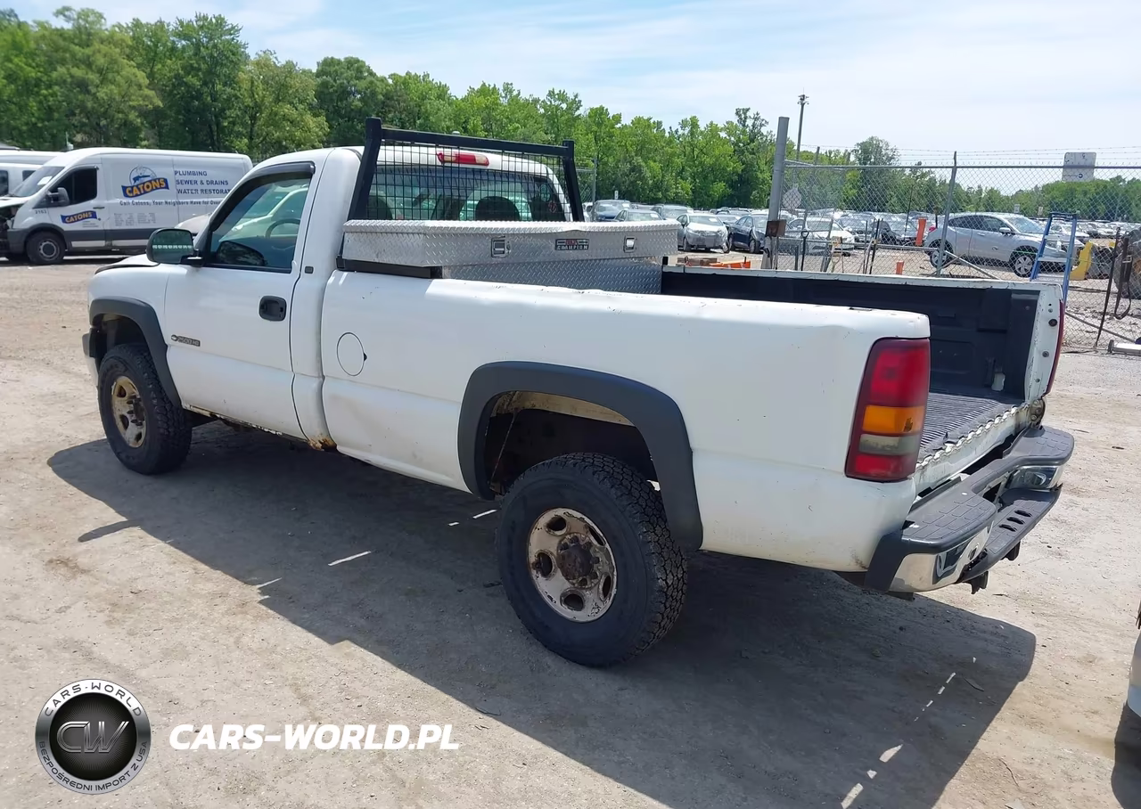 2002 Chevrolet Silverado 2500Hd VIN:1GCHC24U12E124710 - 3