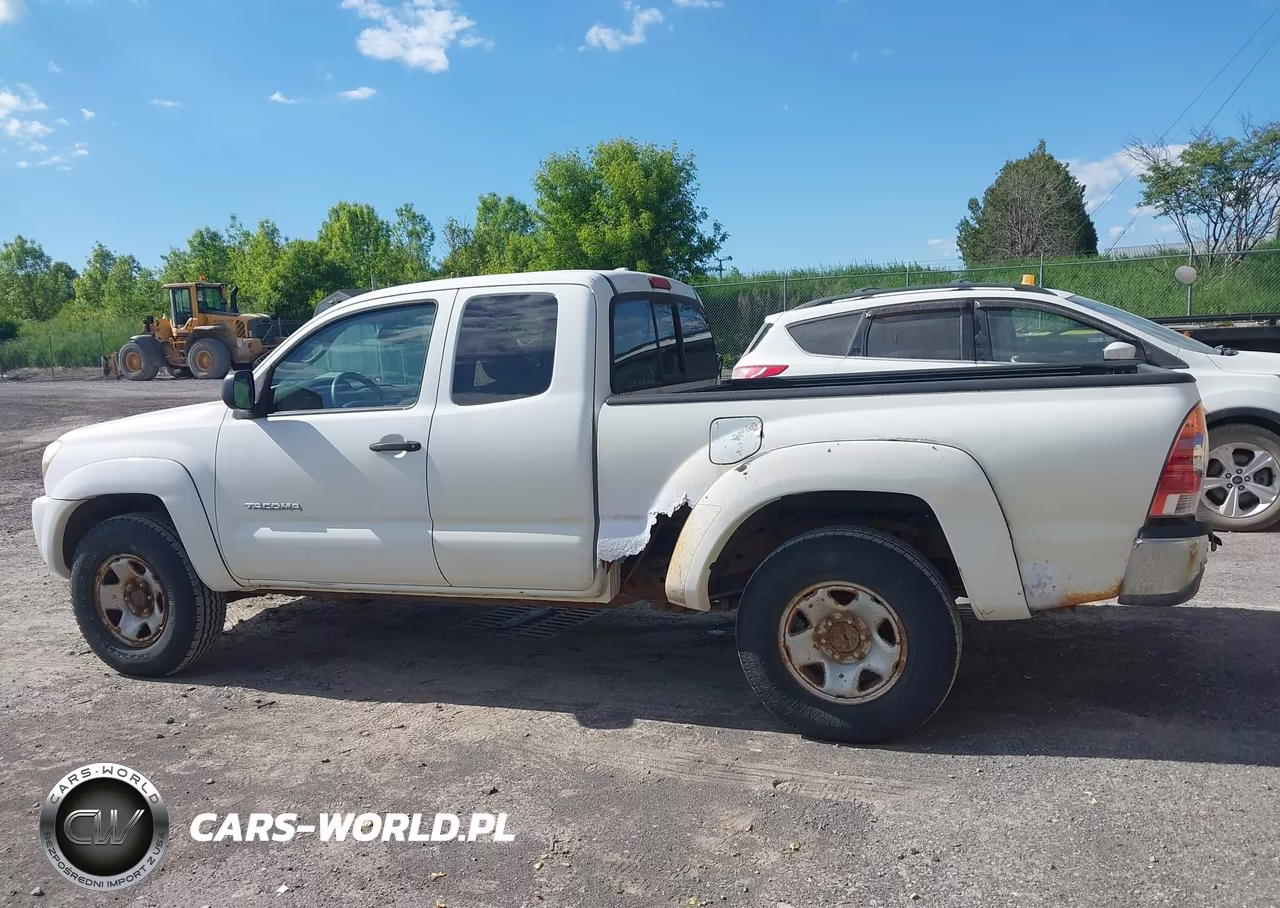 2010 Toyota Tacoma Base V6 VIN:5TEUU4EN0AZ714682 - 14