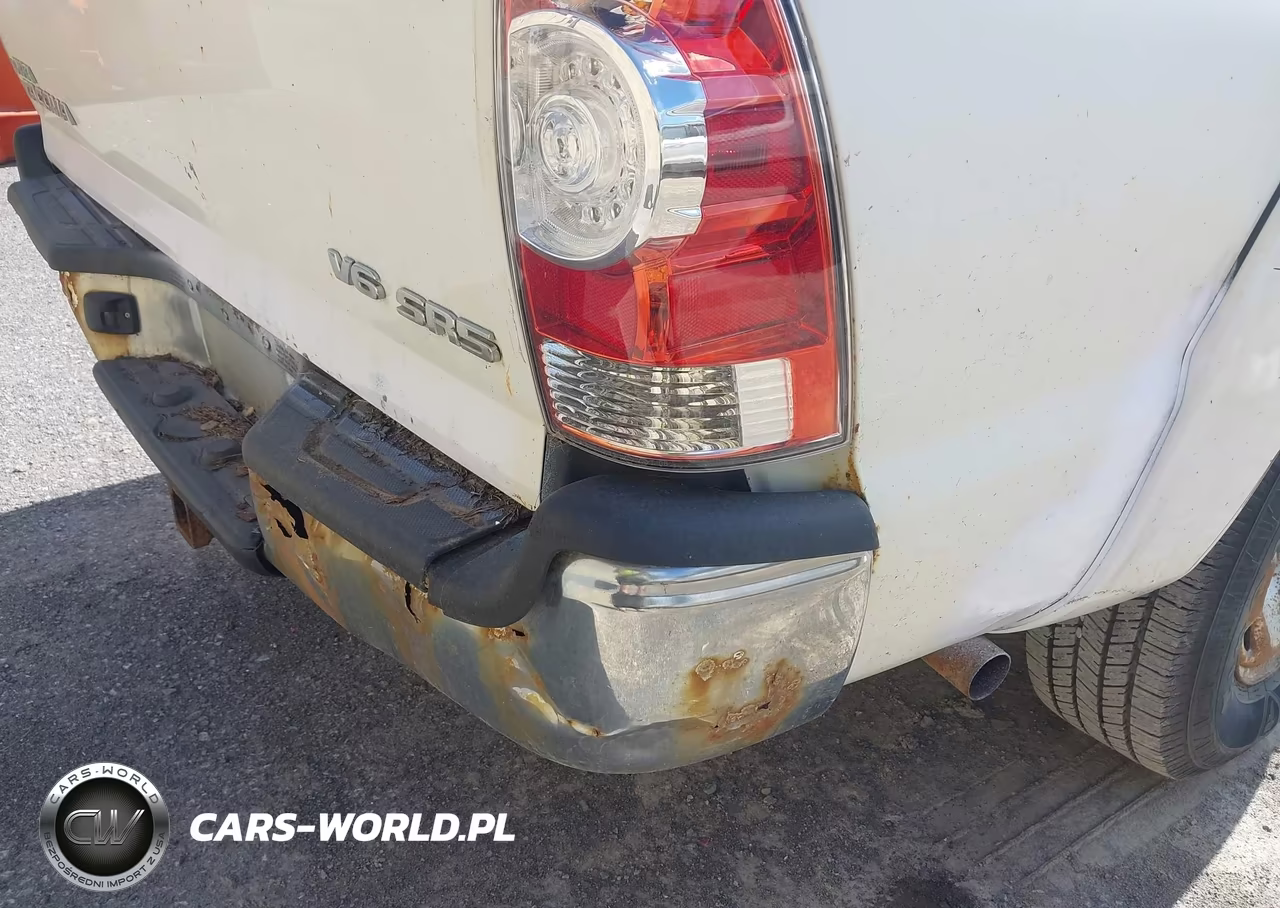 2010 Toyota Tacoma Base V6 VIN:5TEUU4EN0AZ714682 - 18