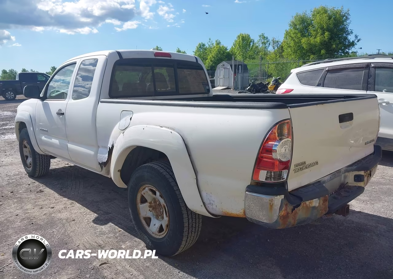 2010 Toyota Tacoma Base V6 VIN:5TEUU4EN0AZ714682 - 3