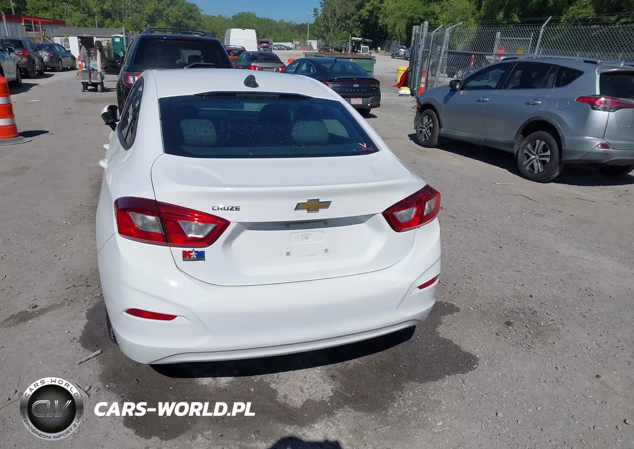 2018 Chevrolet Cruze Ls Manual VIN:1G1BB5SM8J7210833 - 16