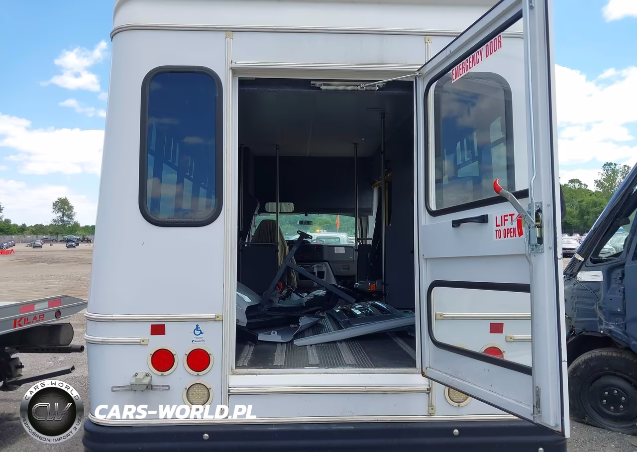 2016 Ford E-350 Cutaway VIN:1FDEE3FL0GDC17086 - 23