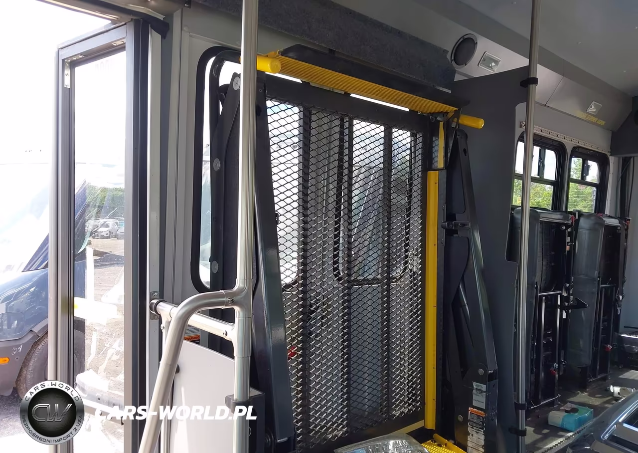 2016 Ford E-350 Cutaway VIN:1FDEE3FL0GDC17086 - 6
