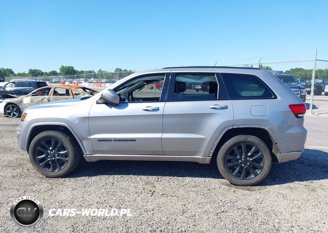 2020 Jeep Grand Cherokee Altitude 4X2 VIN:1C4RJEAG0LC355671 - 15