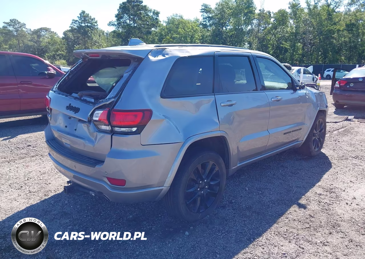 2020 Jeep Grand Cherokee Altitude 4X2 VIN:1C4RJEAG0LC355671 - 4