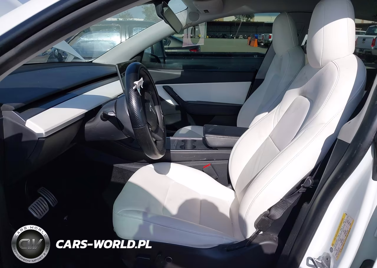 2022 Tesla Model Y Performance Dual Motor All-Wheel Drive VIN:7SAYGDEF2NF346369 - 5