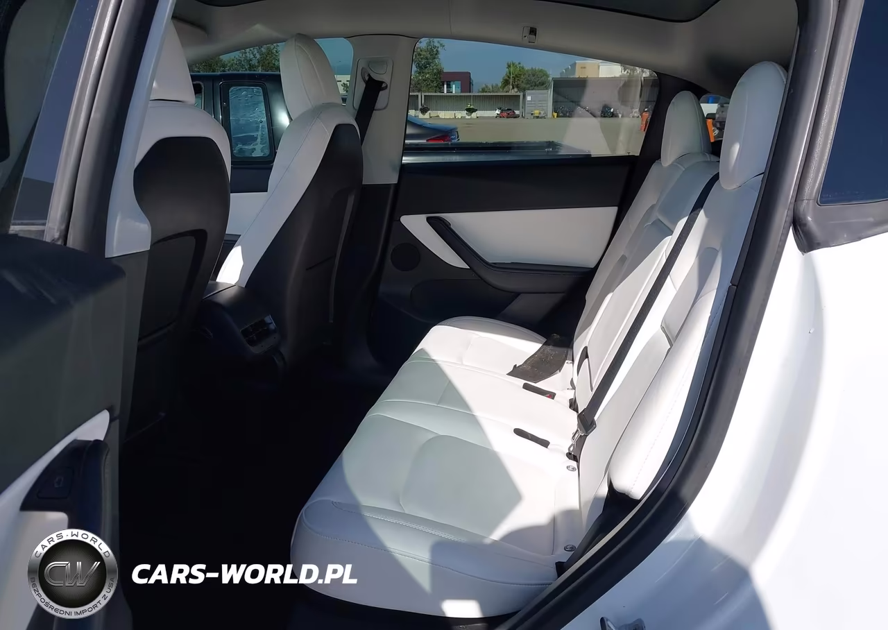 2022 Tesla Model Y Performance Dual Motor All-Wheel Drive VIN:7SAYGDEF2NF346369 - 8