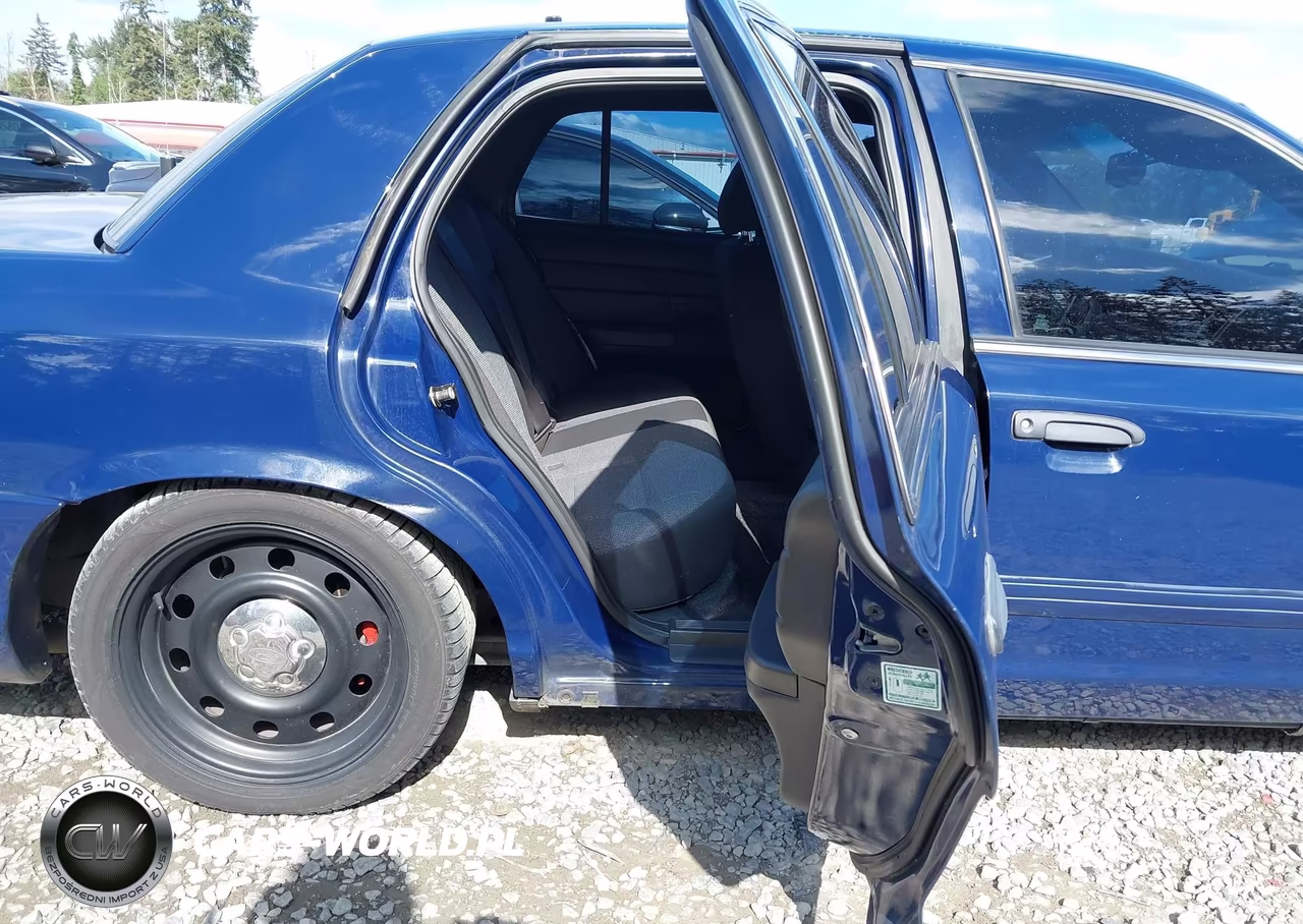 2011 Ford Crown Victoria Police Interceptor VIN:2FABP7BV0BX182735 - 8