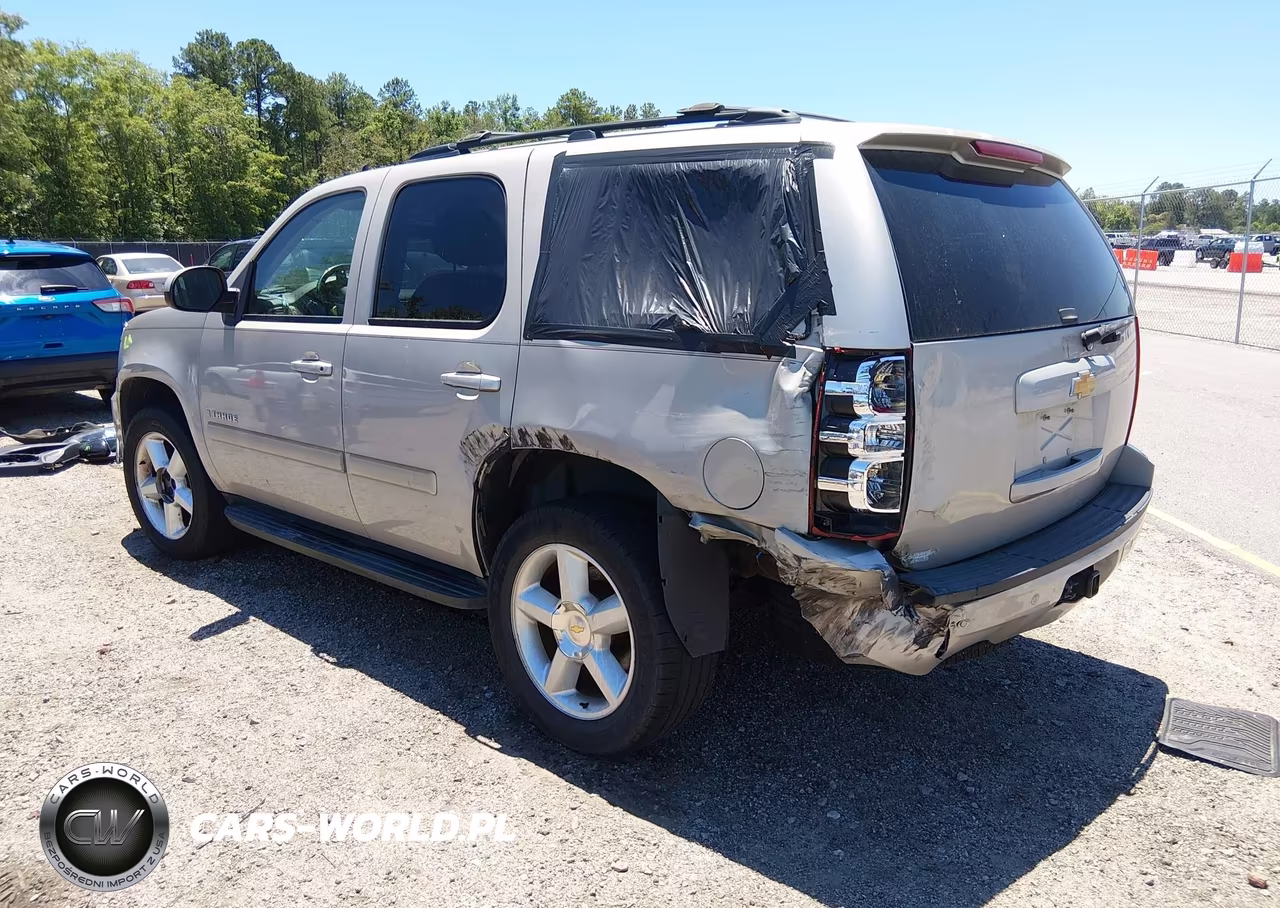2008 Chevrolet Tahoe Lt VIN:1GNFK13018J142540 - 3