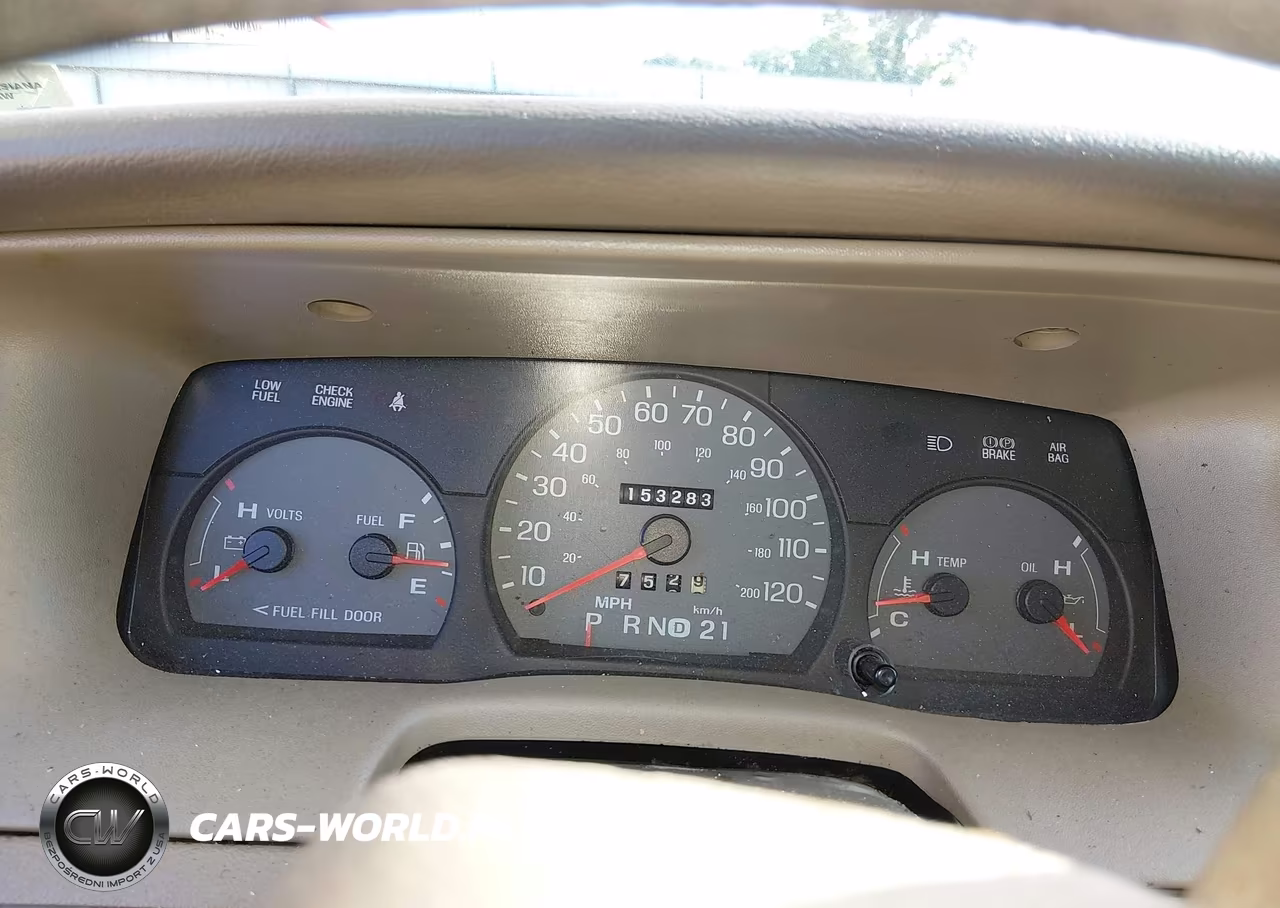 2005 Mercury Grand Marquis Gs VIN:2MEFM74W55X673945 - 7