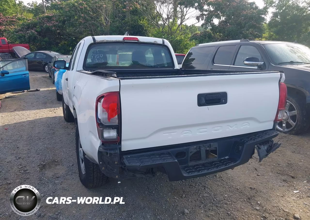 2018 Toyota Tacoma Sr VIN:5TFRX5GN8JX119750 - 3