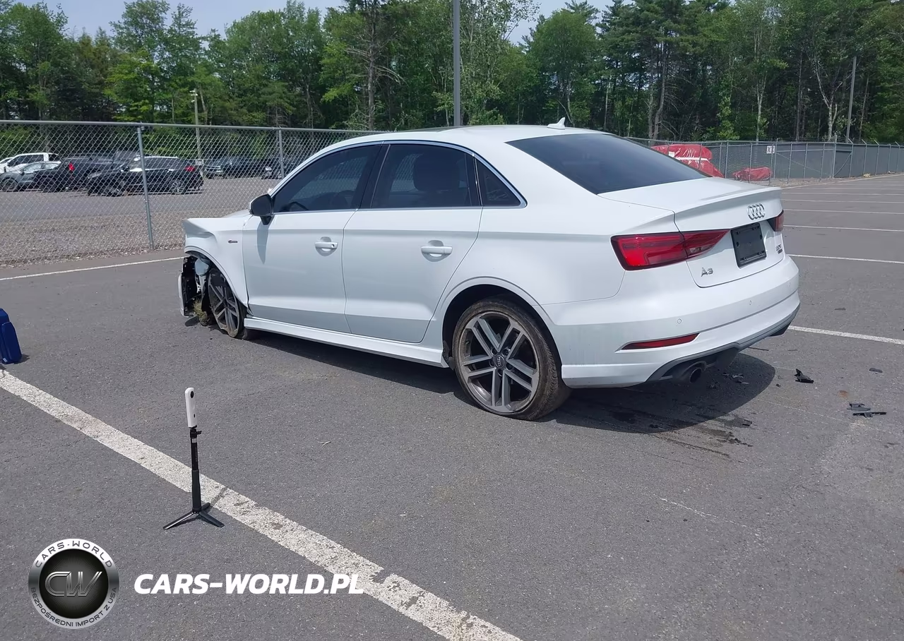 2017 Audi A3 2.0T Premium VIN:WAUJ8GFF6H1013565 - 3
