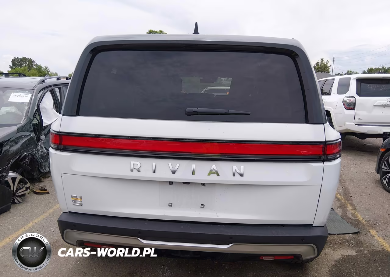 2023 Rivian R1S Adventure VIN:7PDSGABA6PN004916 - 16
